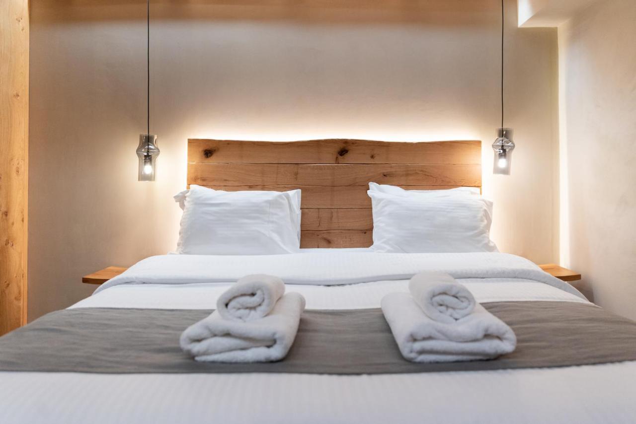 Theros By Agora Luxury Apartments In The Heart Of Heraklion Exteriör bild